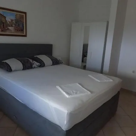 Apartman With Parking Space - Zadar - 14492 Privlaka (Zadar)